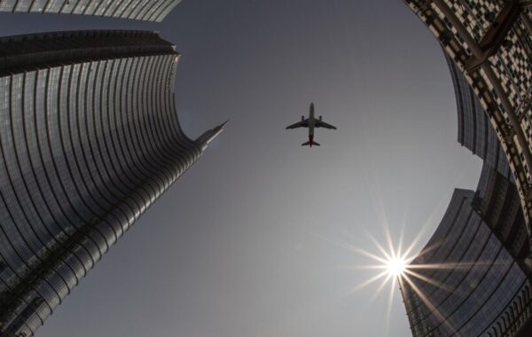 plane city architecture sky 4245416